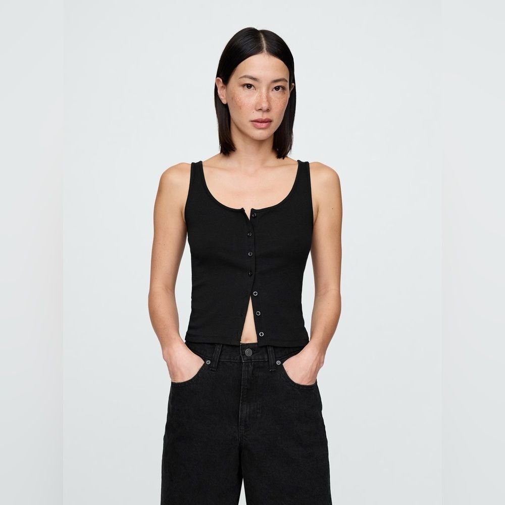 NWT Gap Modern Crop Tanktop